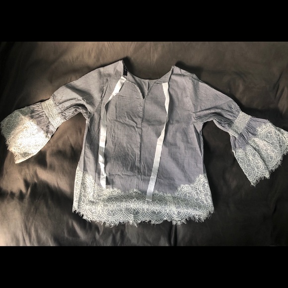 Joh Apparel Striped top with lace detail - Picture 2 of 4